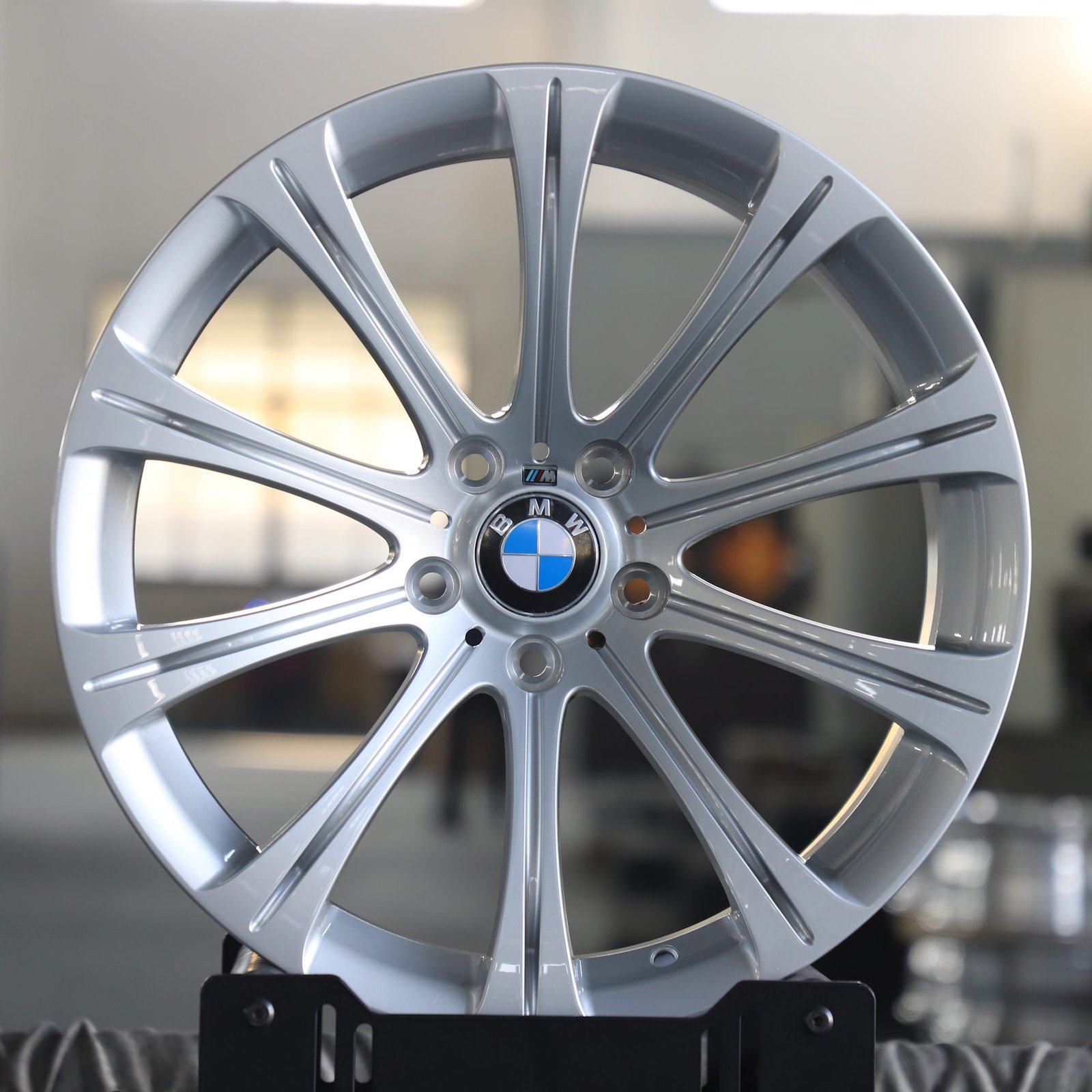 BMW 5 Series wheels – Gloss Silver 10-Spoke, front view