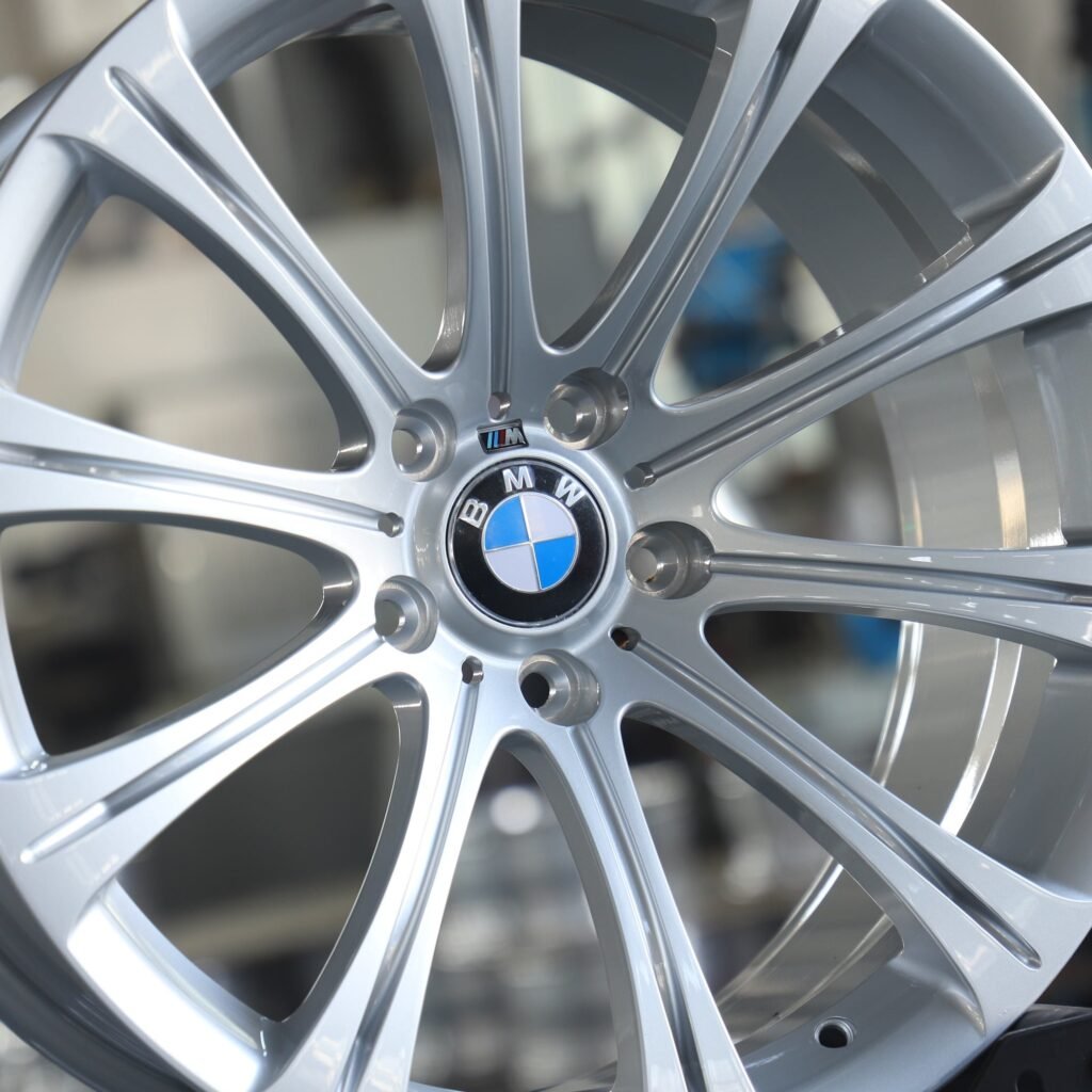 BMW M3 F80 wheels – Gloss Silver 10-Spoke, lip and barrel detail