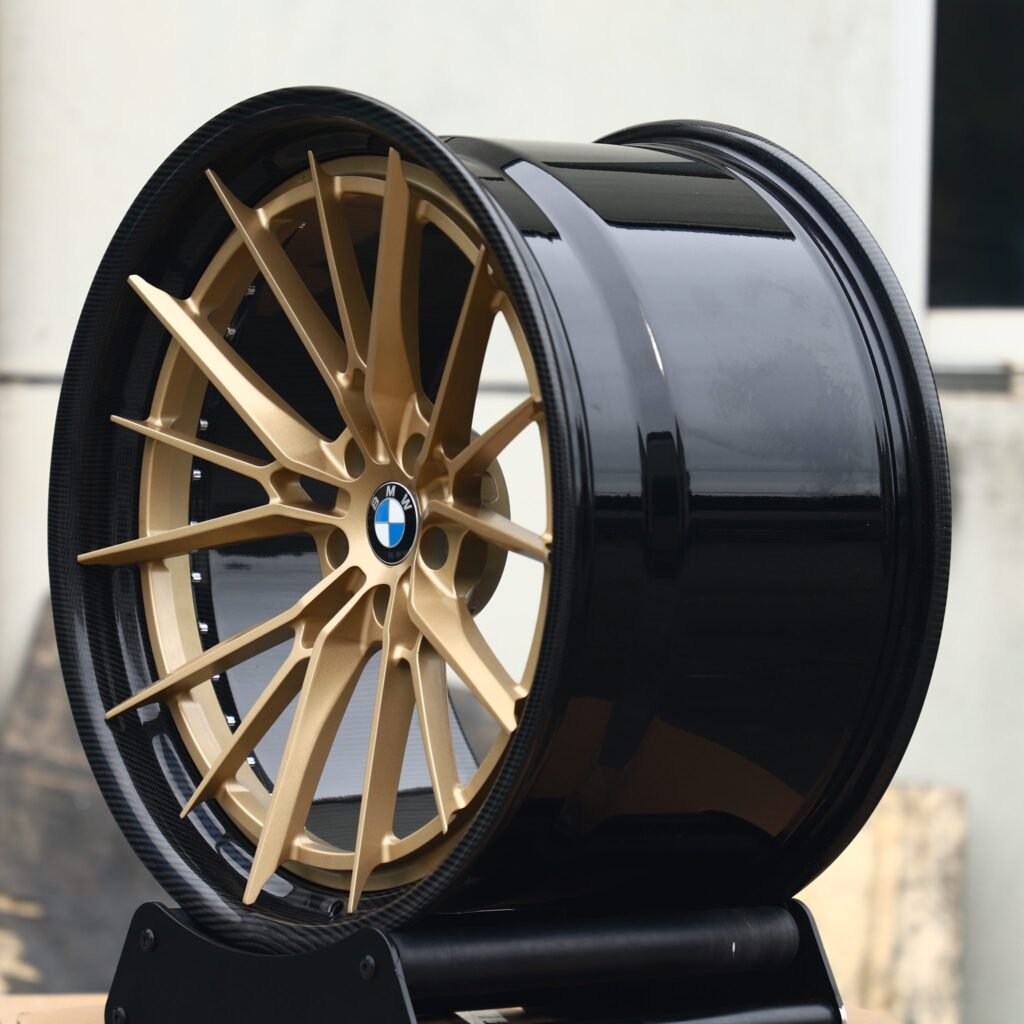 BMW 3 Series wheels – Gold / Gloss Black 2-Piece Carbon Fibre, angled view