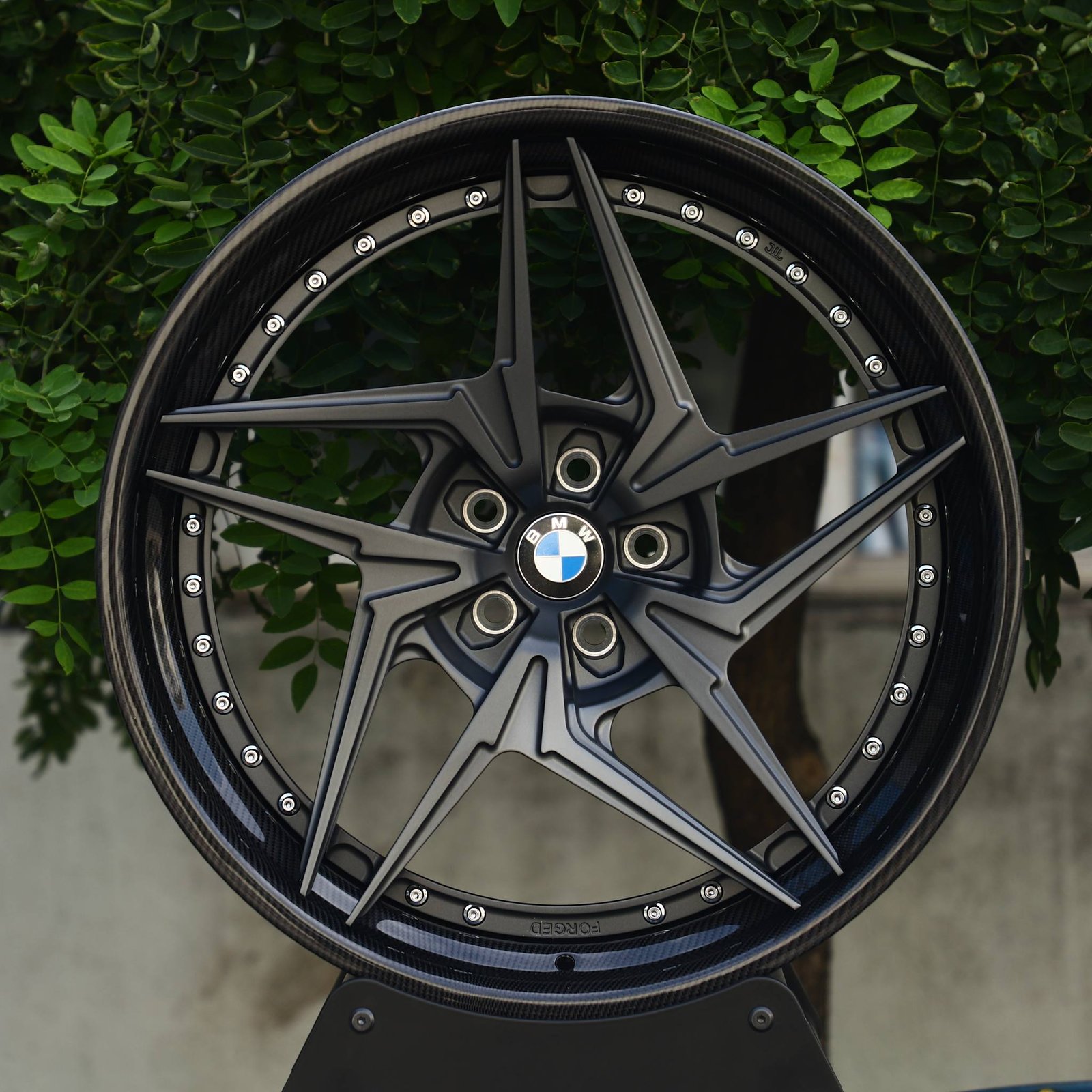 BMW 5 Series wheels – Gray / Gloss Black 2-Piece Directional, front view