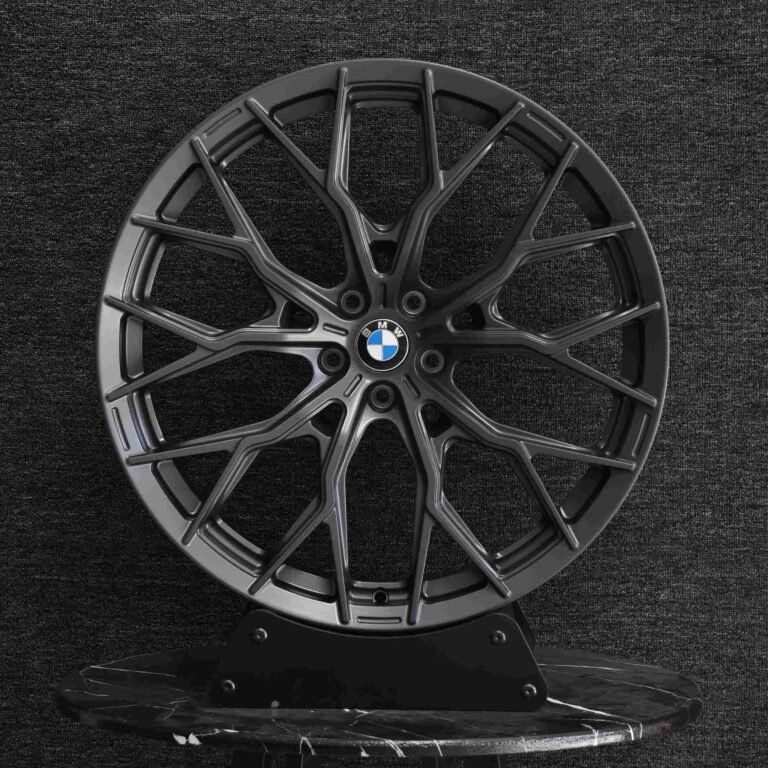 BMW 5 Series wheels – Matte Black / Gunmetal 10 Y-Spoke, front view
