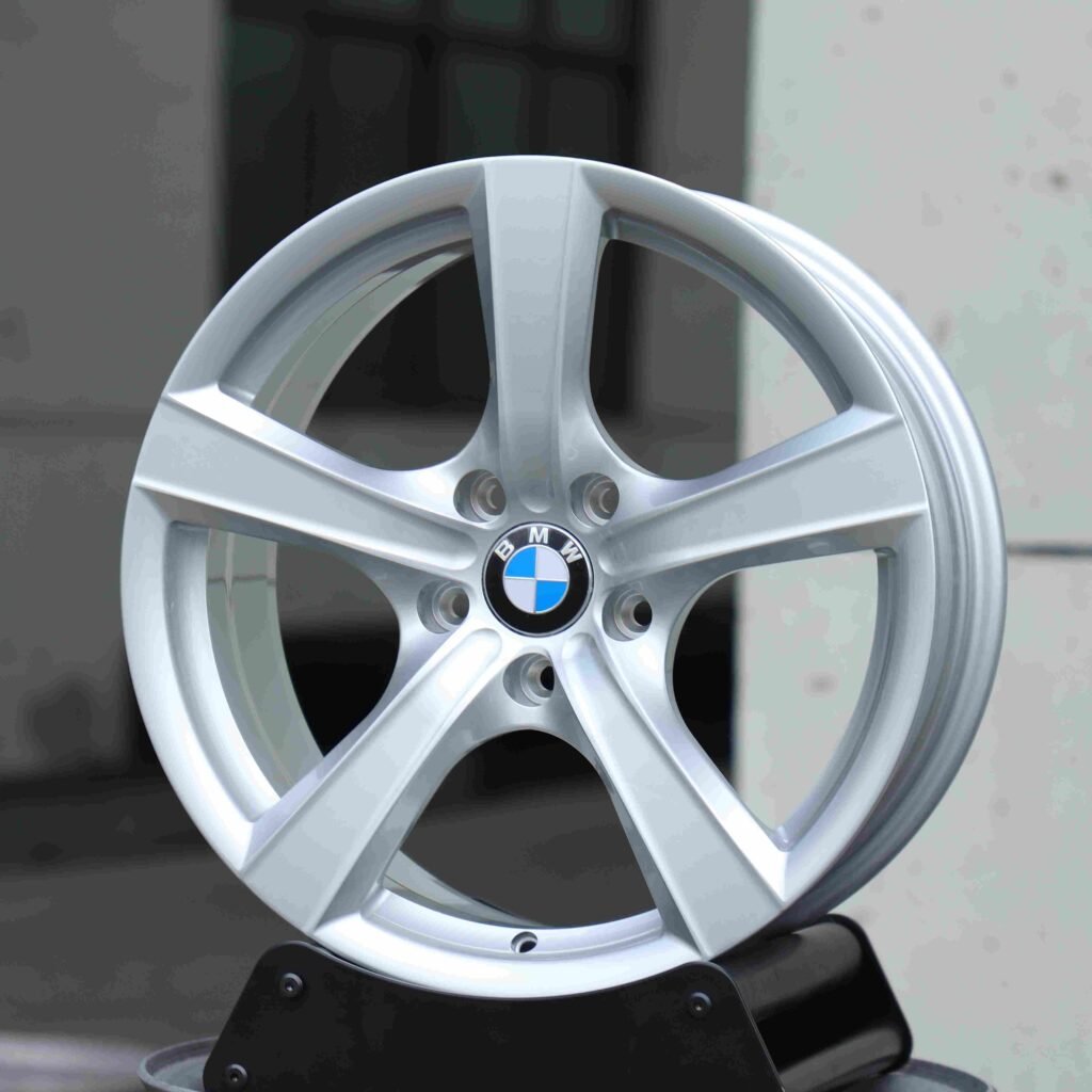 BMW 3 Series wheels – Matte Silver 5-Spoke, angled view