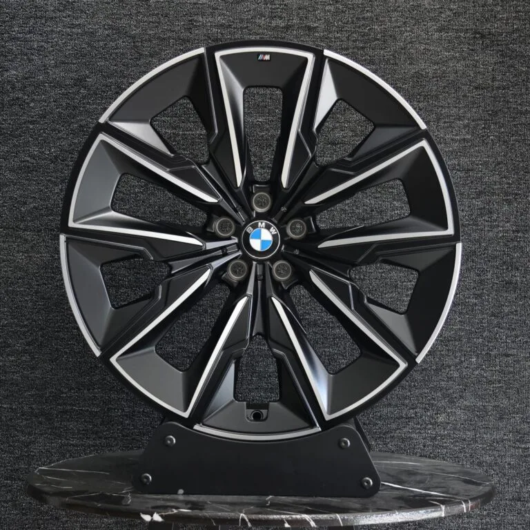 BMW 5 Series / 3 Series Forged Wheels – Black / Machined 5-Spoke Machined Face, front view