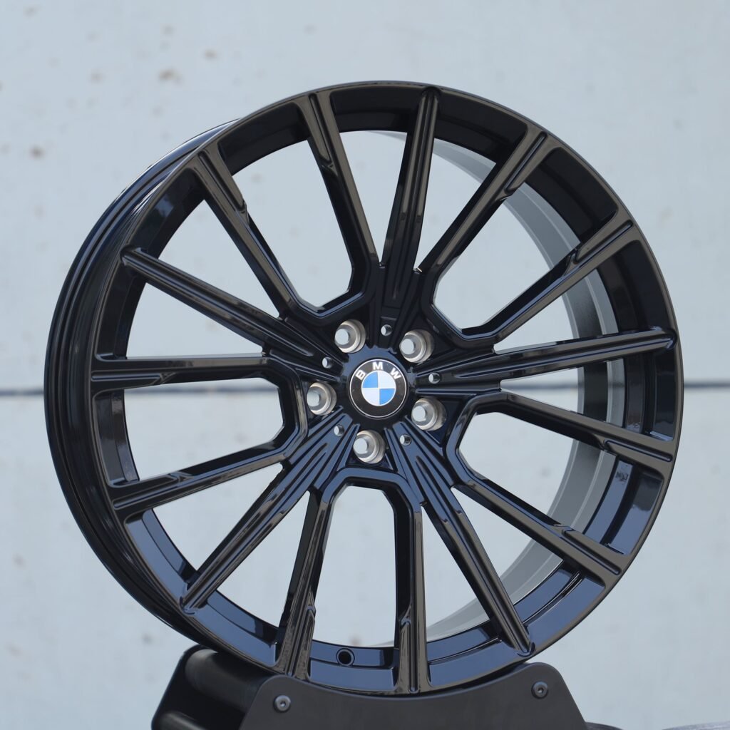 BMW 3 Series wheels – Matte Silver 5 W-Spoke, angled view