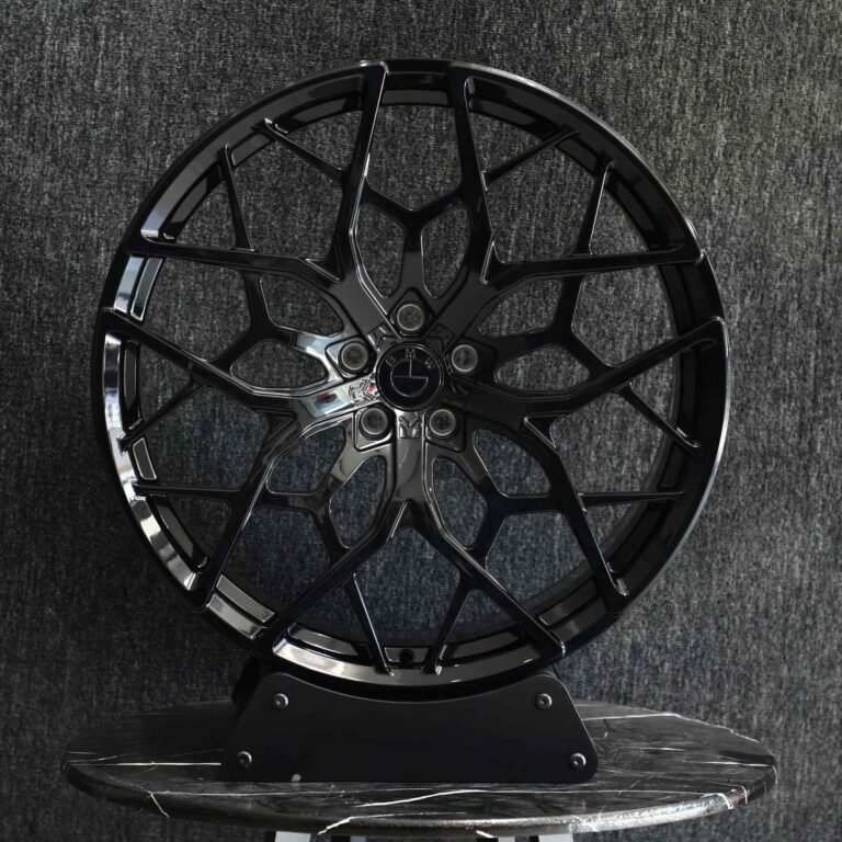 BMW 5 Series wheels – Matte Silver Cross-Spoke, front view