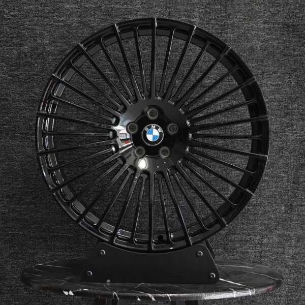 BMW 5 Series wheels – Gloss Black Multi-Spoke Turbine, front view