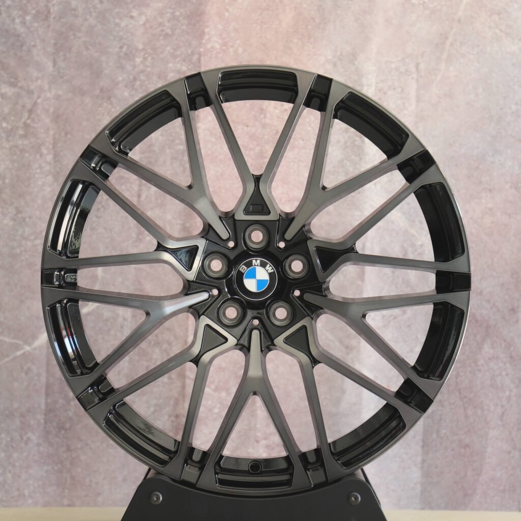BMW 5 Series wheels – Matte Silver Split-Spoke Machined Face (BMW Style 826M), front view