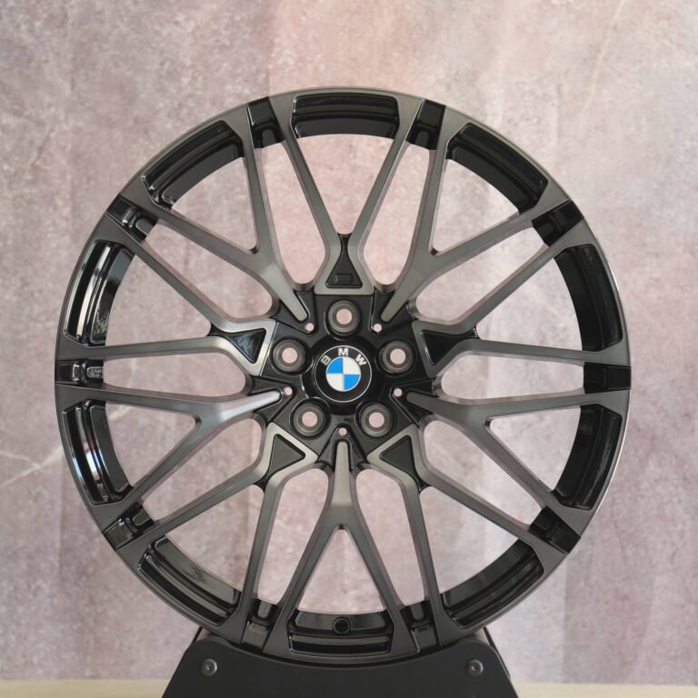 BMW 5 Series wheels – Matte Silver Split-Spoke Machined Face (BMW Style 826M), front view