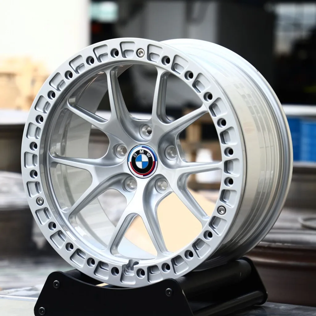 Ford Mustang wheels – Silver Custom, angled view