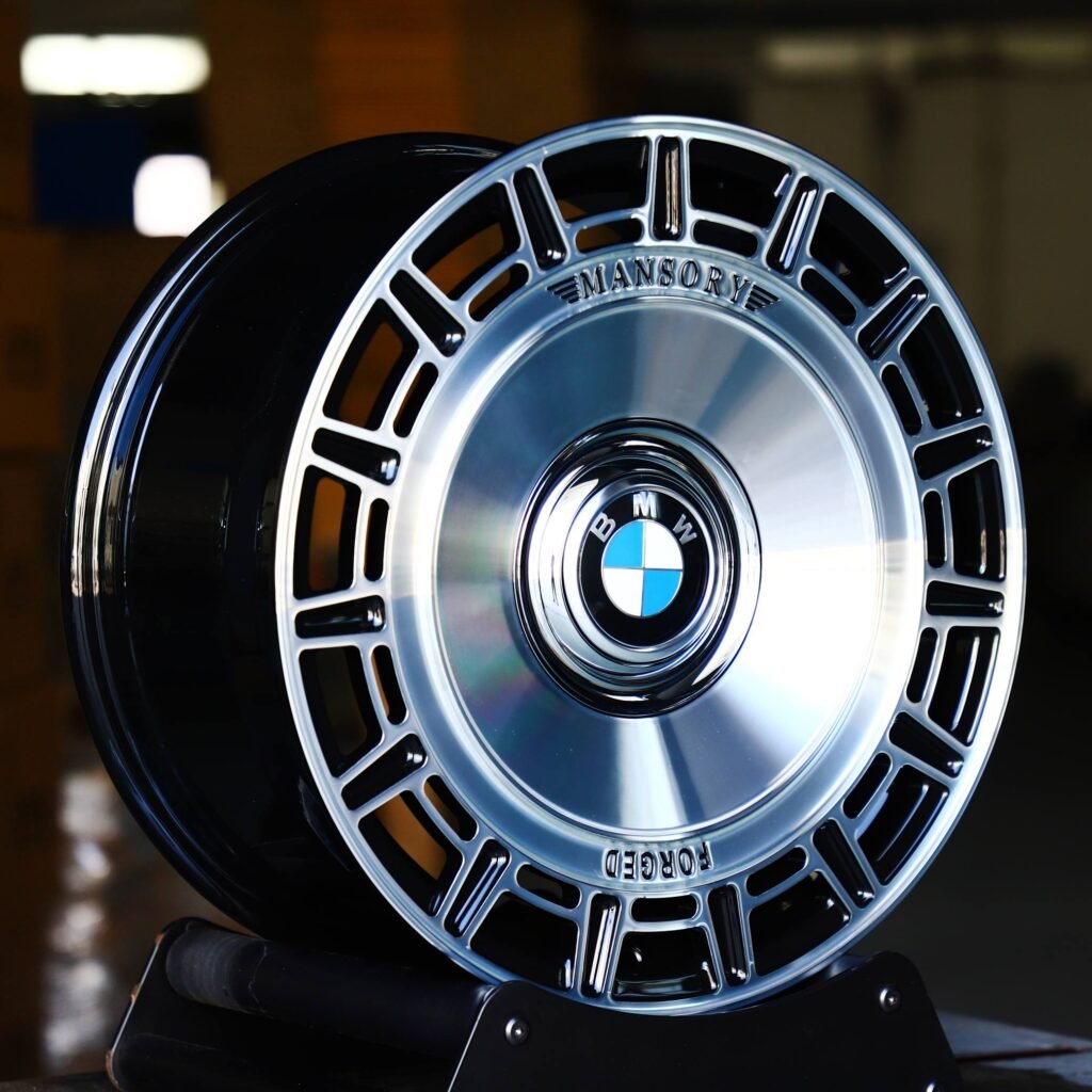 BMW 3 Series wheels – Silver / Gloss Black Full-Face, angled view