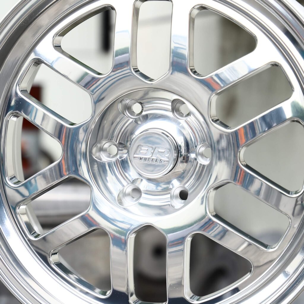 Toyota 4Runner wheels – BR (BR Wheels-Style), lip and barrel detail