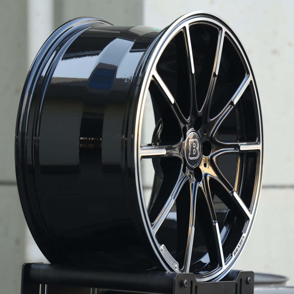 Audi Q7 wheels – Brabus Gloss Black 10-Spoke, lip and barrel detail