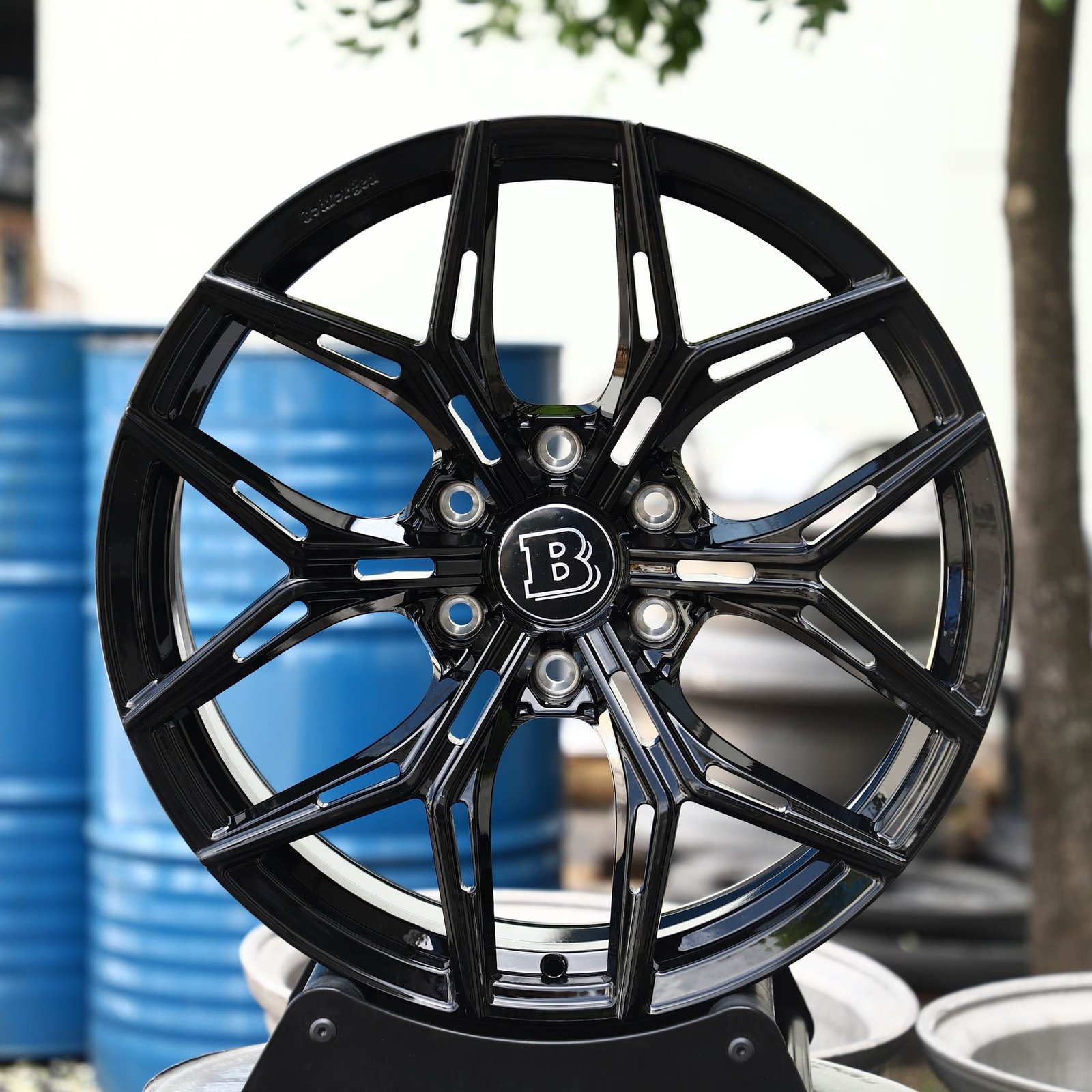 Mercedes-Benz E-Class wheels – Brabus Gloss Black 6 Y-Spoke Side-Milled, front view