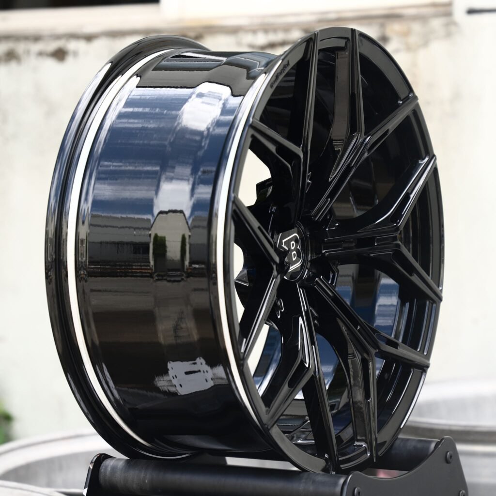 5x112 wheels – Brabus Gloss Black 6 Y-Spoke Side-Milled, side view