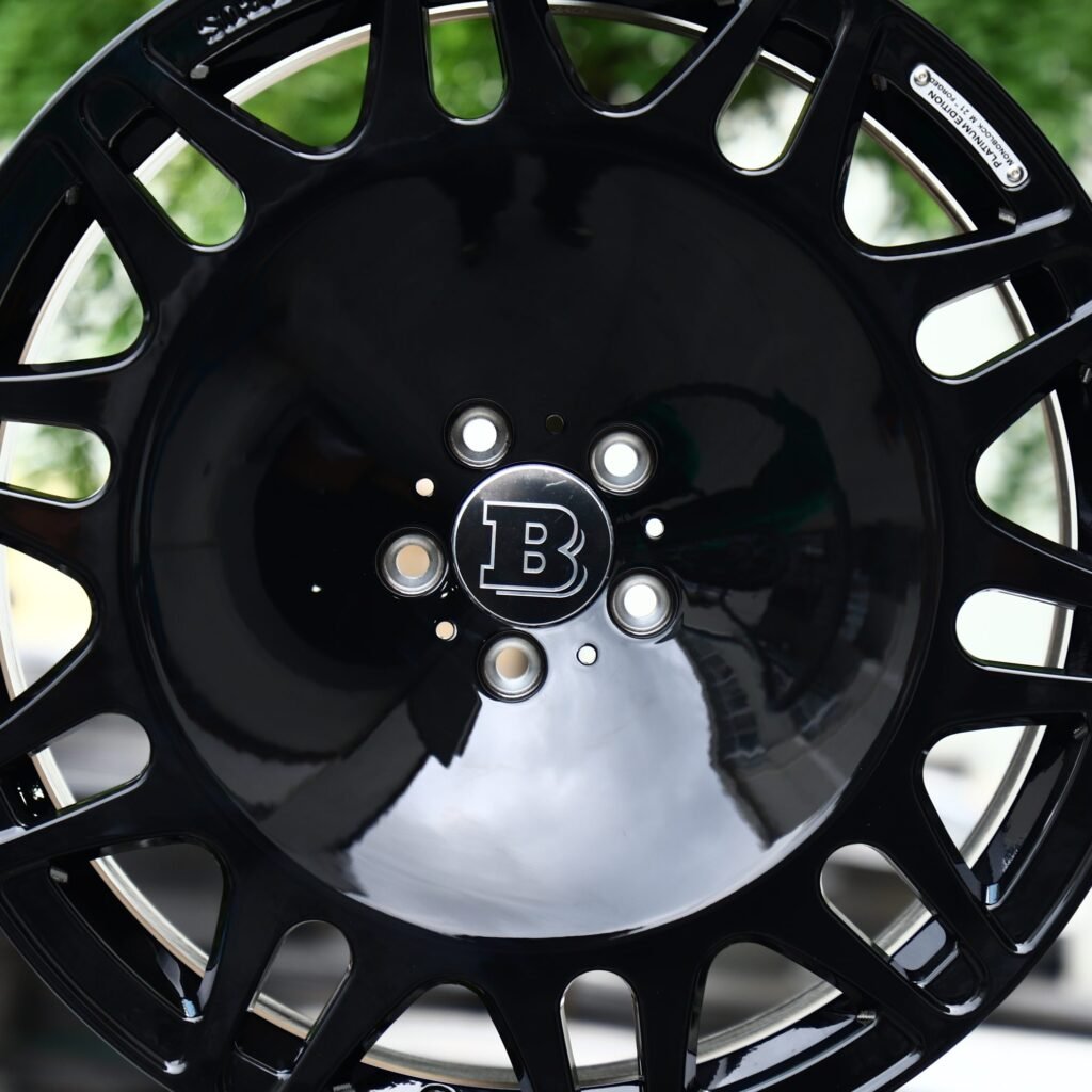 Mercedes-Benz E-Class W213 wheels – Brabus Gloss Black Full-Face, lip and barrel detail