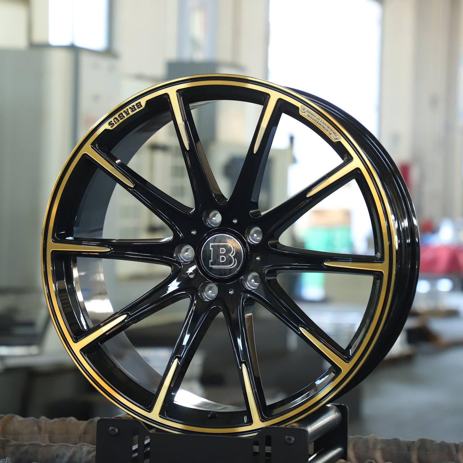 Mercedes-Benz G-Class wheels – Brabus Gloss Black / Gold 10-Spoke Machined Lip, front view