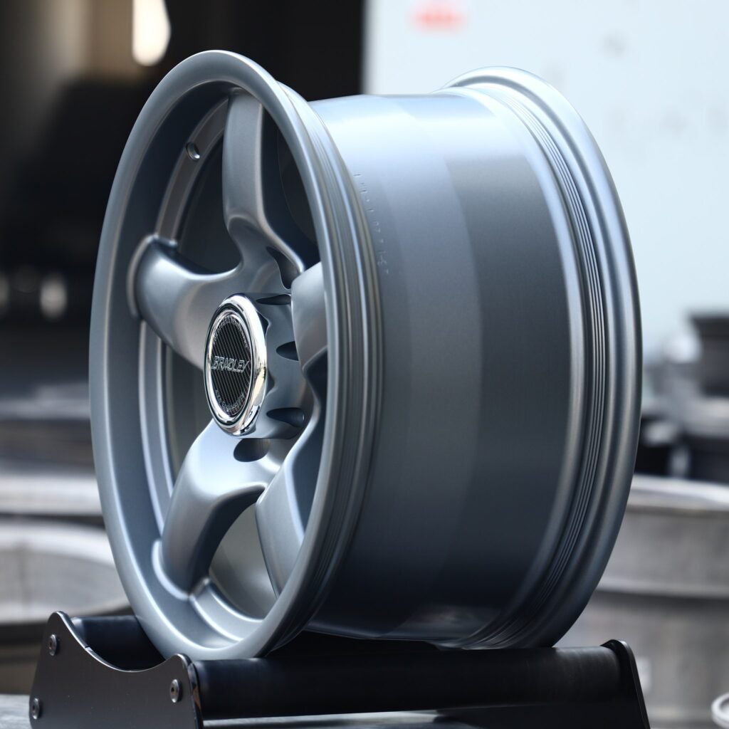 5x127 wheels – Gunmetal 5-Spoke (Bradley-Style), side view
