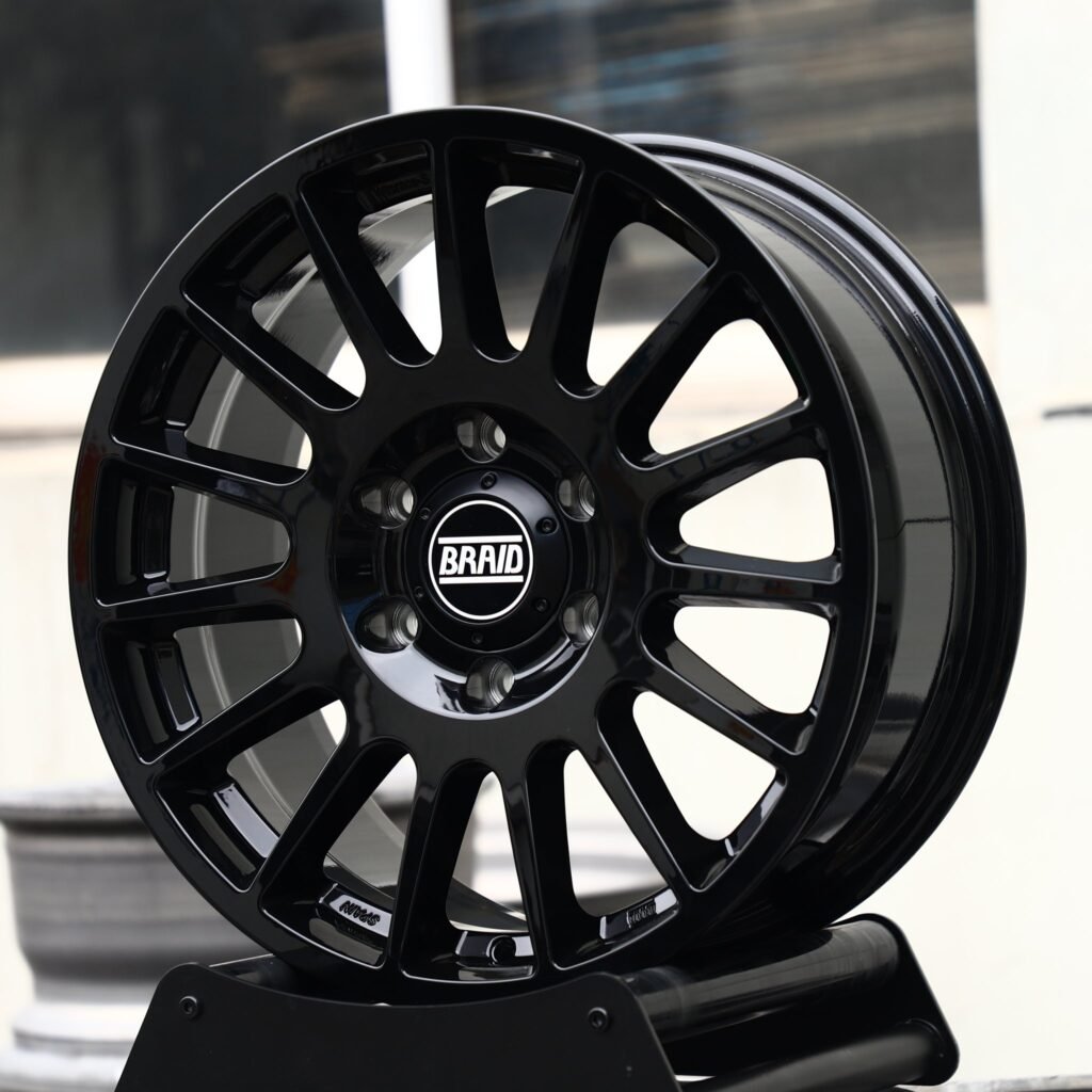 6x139.7 wheels – Gloss Black Multi-Spoke (Braid-Style), side view
