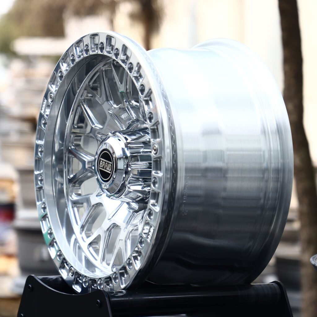 6x135 wheels – Mirror Polished Mesh Beadlock (Braid-Style), side view