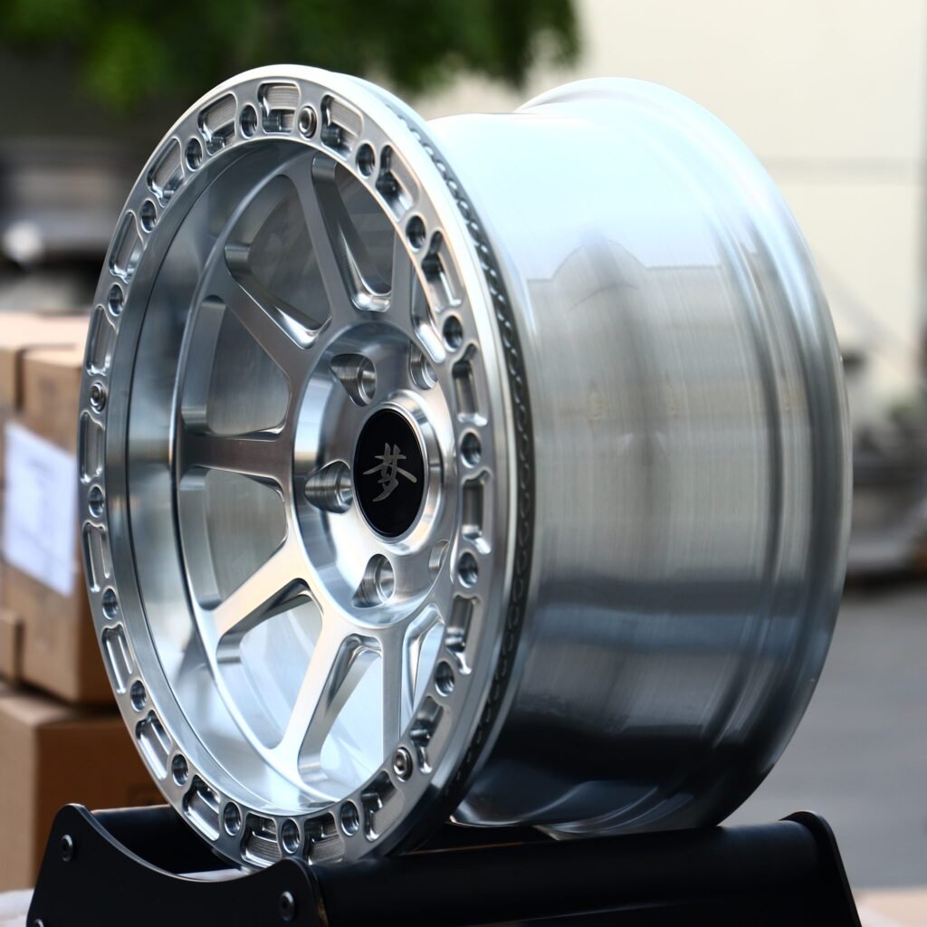 Chevrolet Silverado wheels – Bright Silver 10-Spoke, angled view