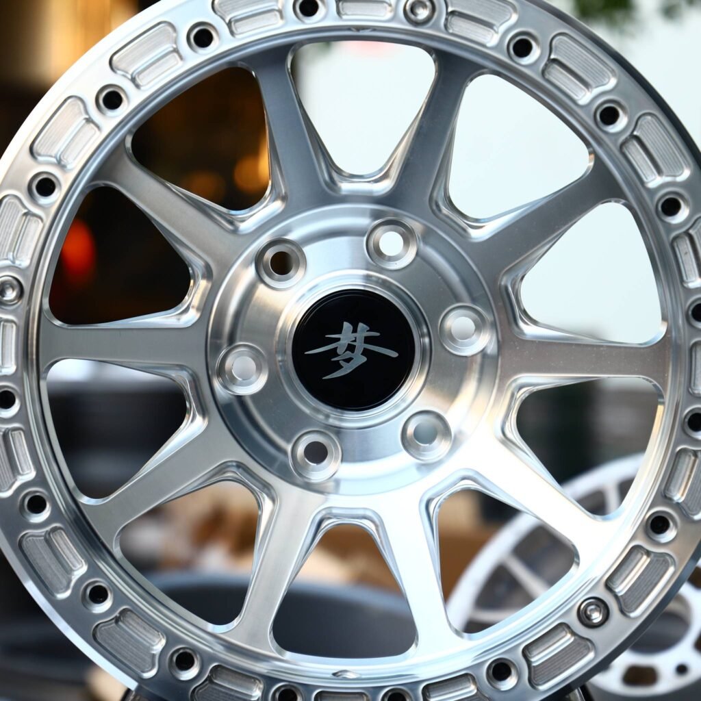 6x135 wheels – Bright Silver 10-Spoke, side view