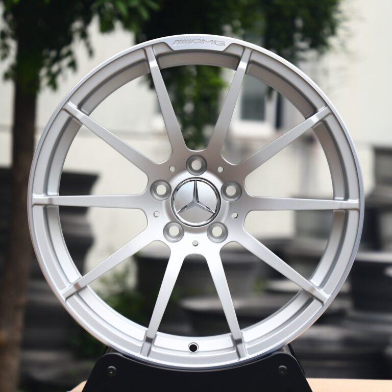 Toyota GR86 wheels – Bright Silver 10-Spoke, front view