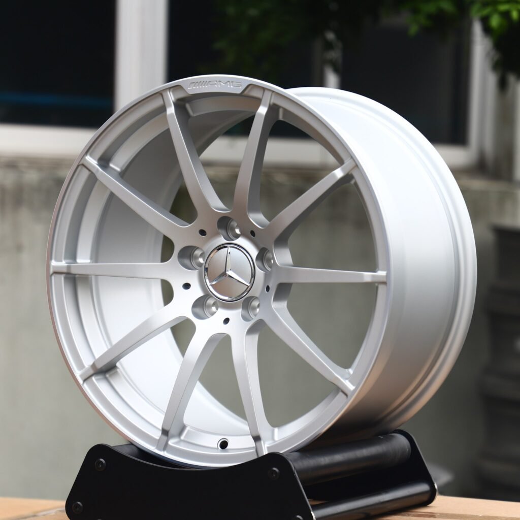BMW 3 Series F30 wheels – Bright Silver 10-Spoke, angled view