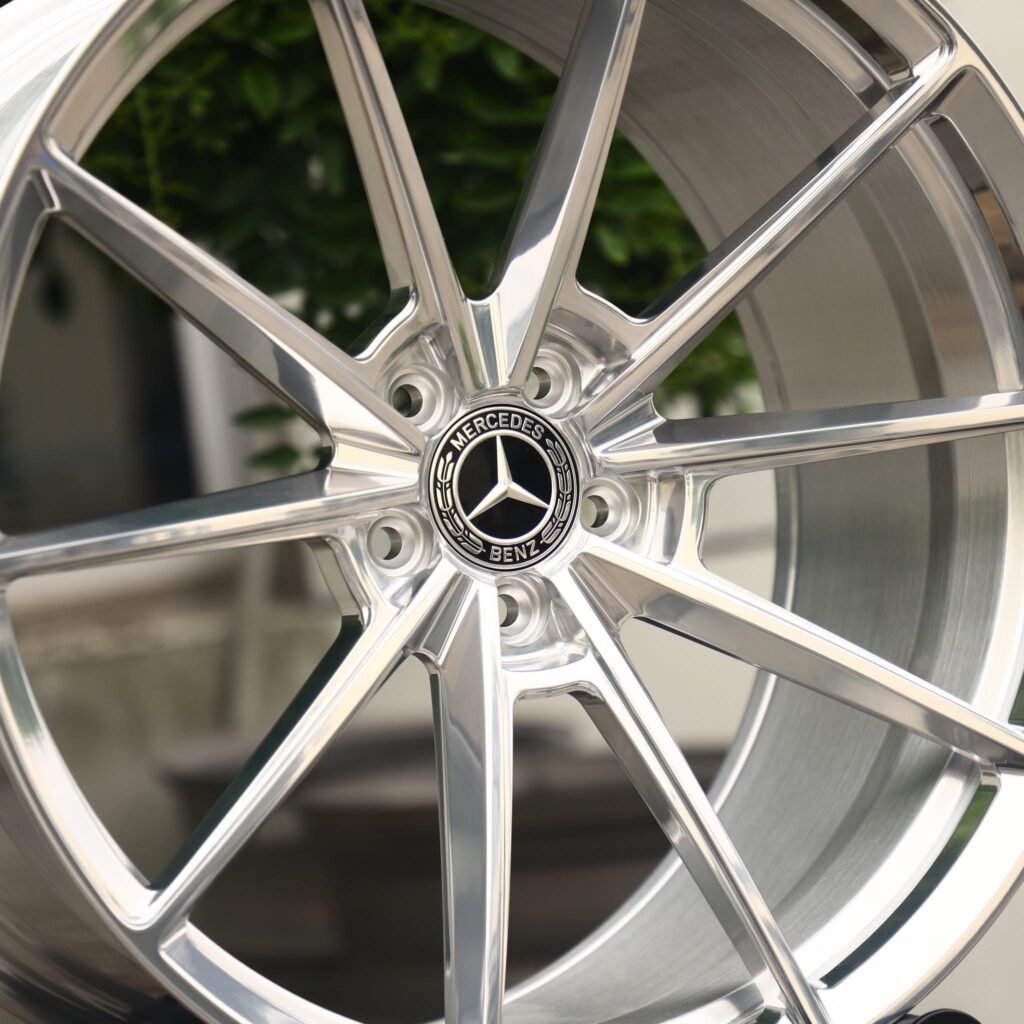 Audi A4 B9 wheels – Bright Silver 10-Spoke (Mercedes-Benz OEM-Style), lip and barrel detail