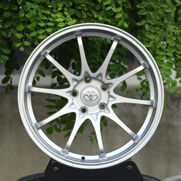 Toyota GR86 wheels – Bright Silver 10-Spoke, front view