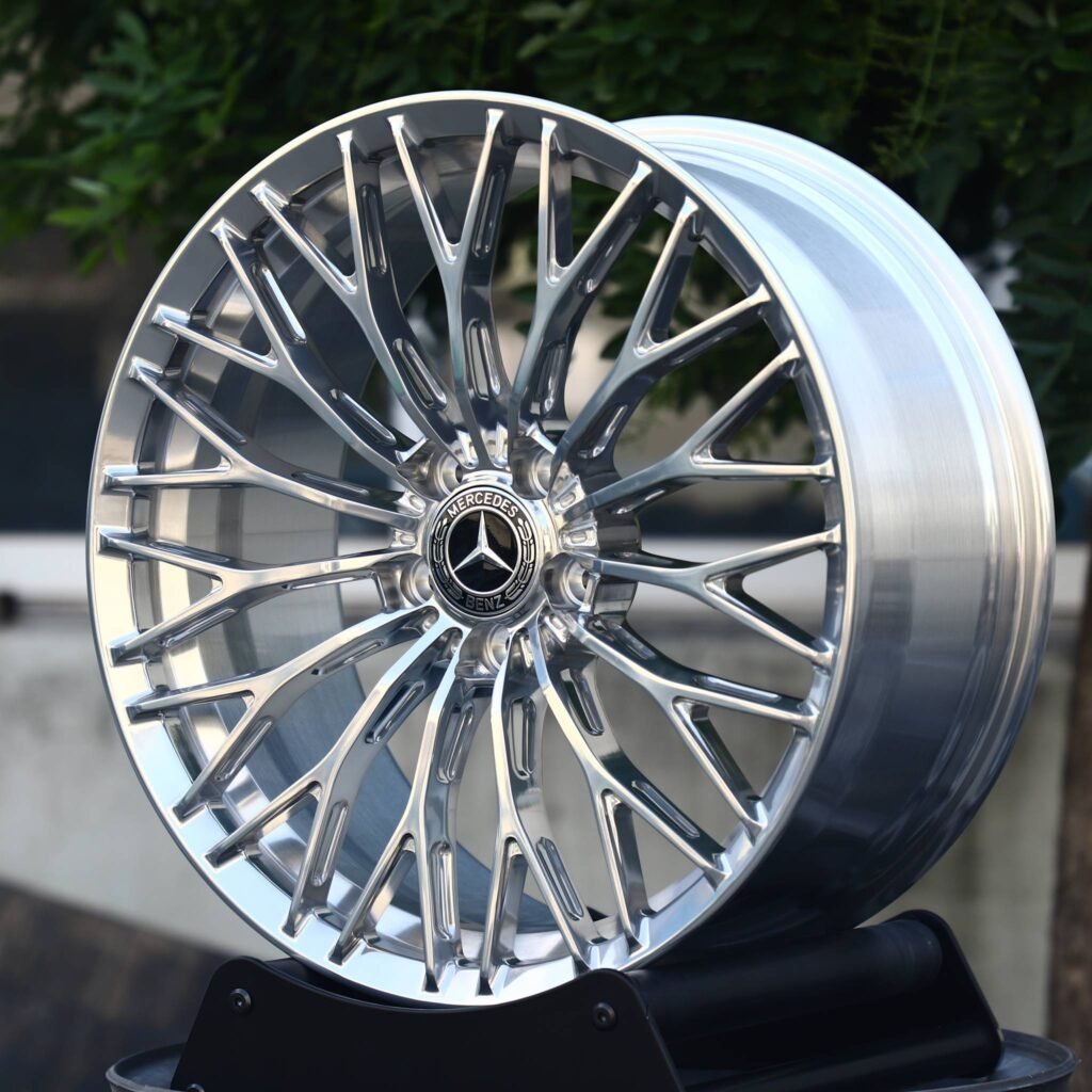 Mercedes-Benz S-Class wheels – Bright Silver 15 Y-Spoke, angled view