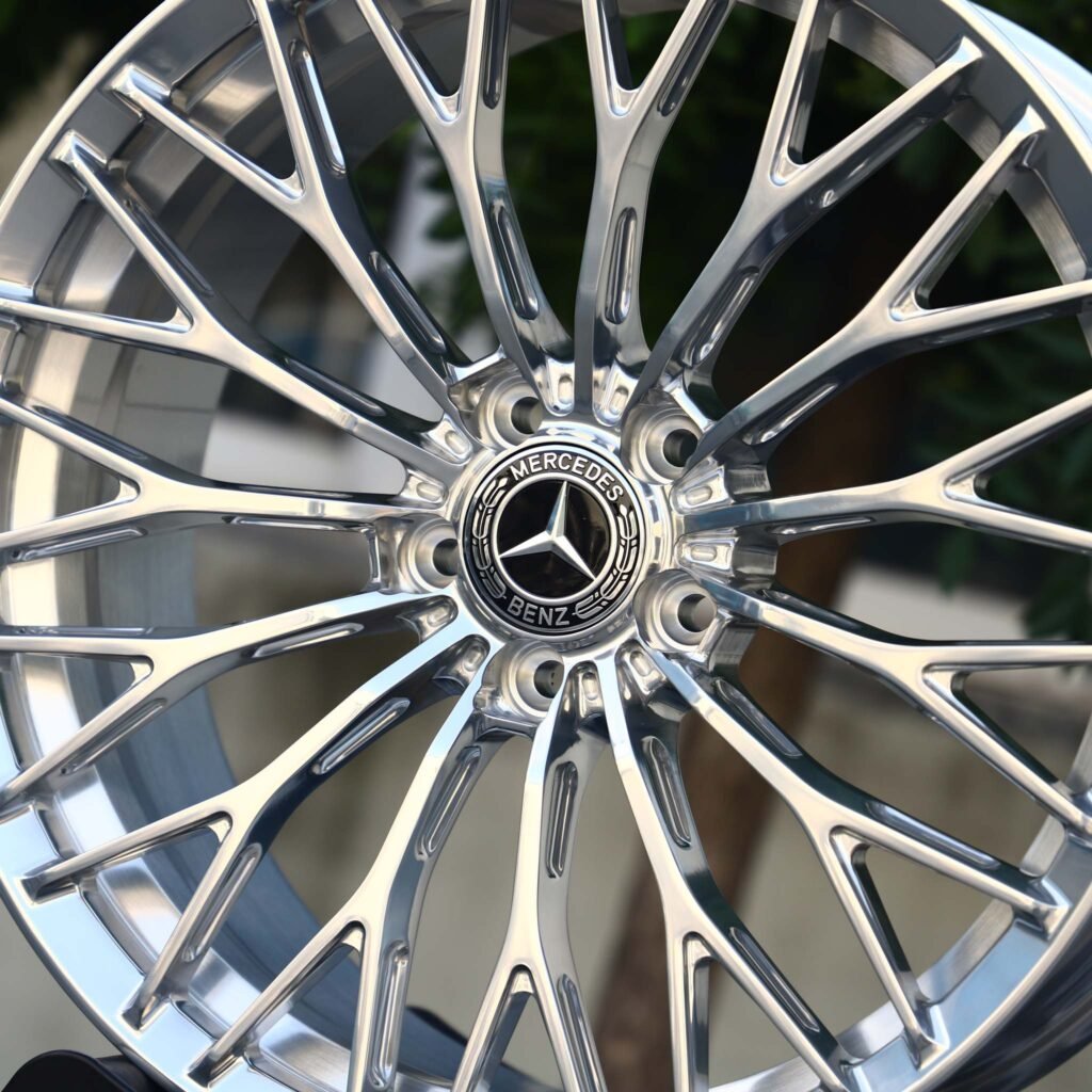 Mercedes-Benz C-Class W206 wheels – Bright Silver 15 Y-Spoke, lip and barrel detail