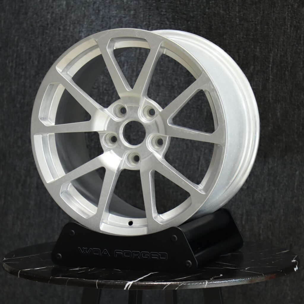 Honda Civic Type R wheels – Bright Silver 5 V-Spoke, angled view
