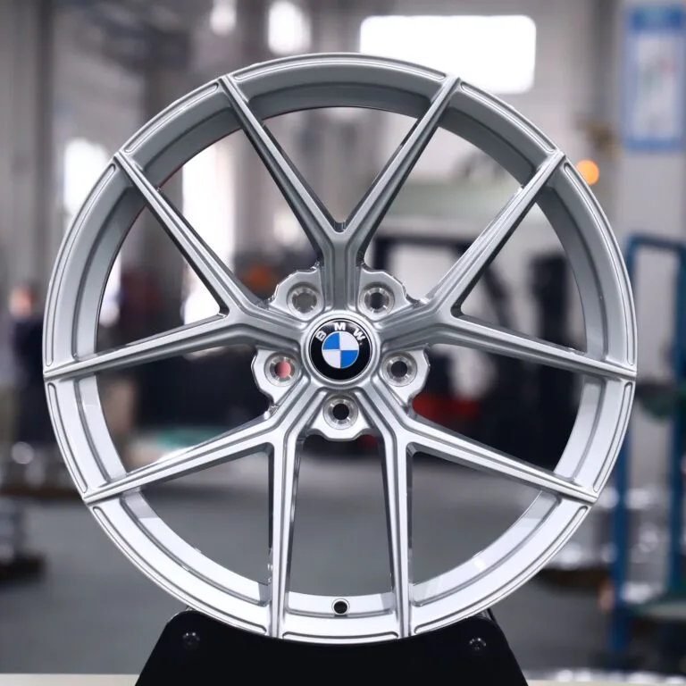 BMW M2 G87 wheels – Bright Silver 5 Y-Spoke, front view
