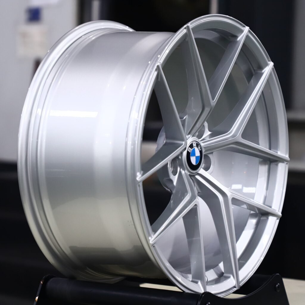 5x112 wheels – Bright Silver 5 Y-Spoke, side view