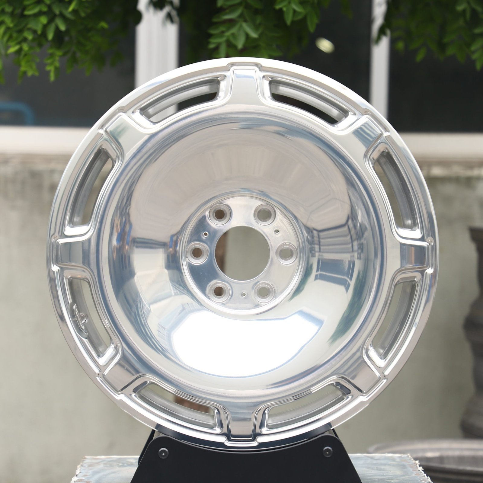 Toyota 4Runner wheels – Bright Silver Full-Face, front view