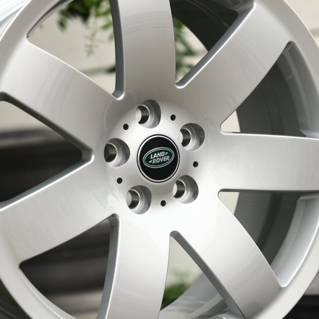 BMW M3 F80 wheels – Bright Silver 6-Spoke, lip and barrel detail