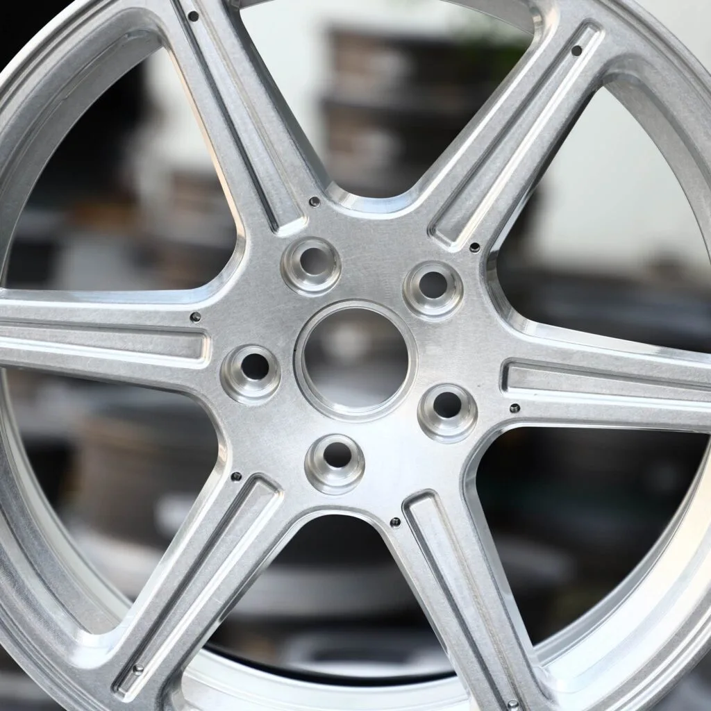 Lamborghini Huracan wheels – Bright Silver 6-Spoke, lip and barrel detail