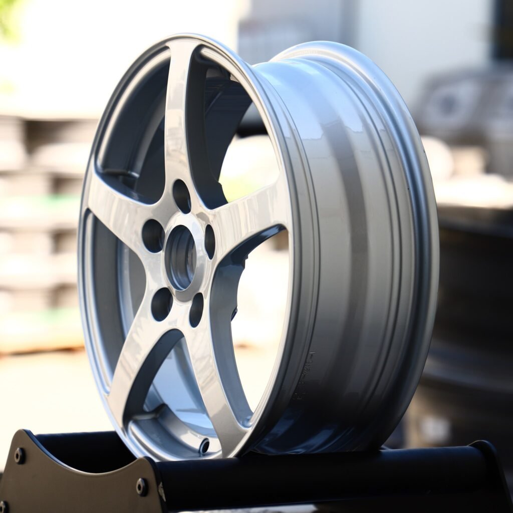5x130 wheels – Bright Silver Custom, side view