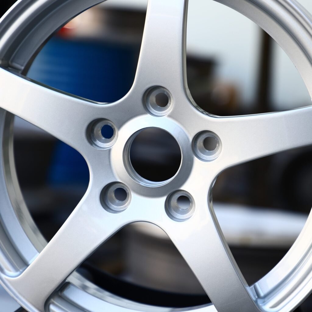 BMW M4 F82 wheels – Bright Silver Custom, lip and barrel detail