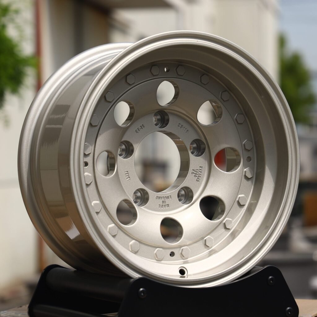 5x127 wheels – Bright Silver Exposed Bolt Detail, side view