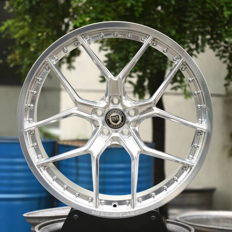 Porsche 911 wheels – Bright Silver Faux 2-Piece Riveted, front view