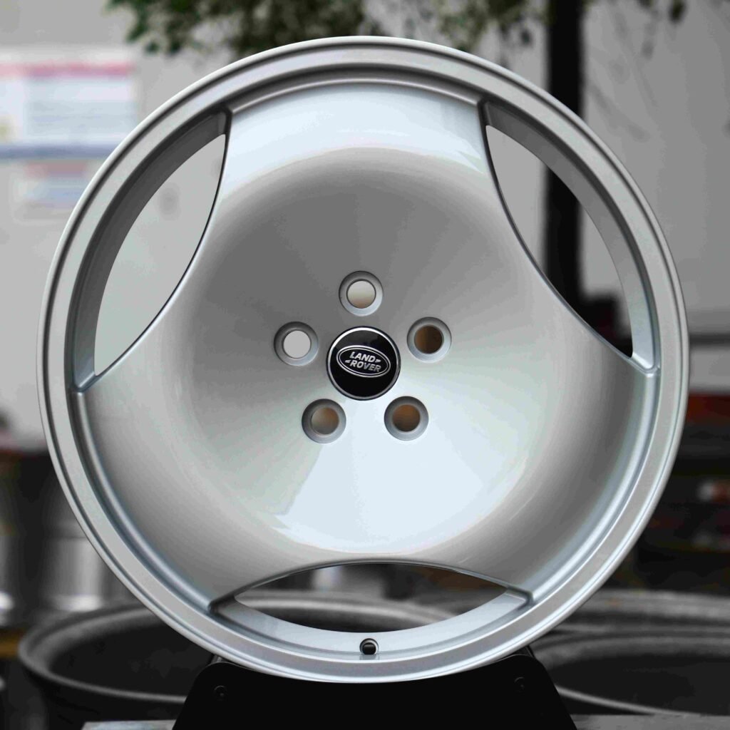 Bright Silver Forged Wheels - Land Rover Range Rover / Land Rover Defender Fitment (5-Lug) Monoblock forged wheel