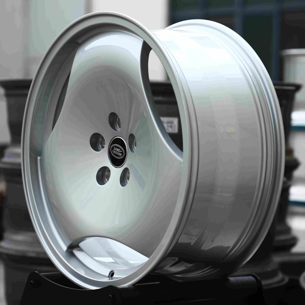 Bright Silver Forged Wheels - Land Rover Range Rover / Land Rover Defender Fitment (5-Lug) view 3