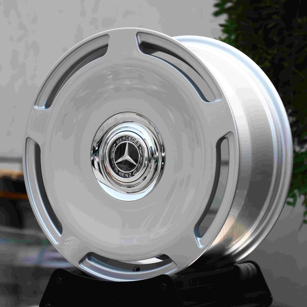 Mercedes-Benz S-Class wheels – Bright Silver, angled view