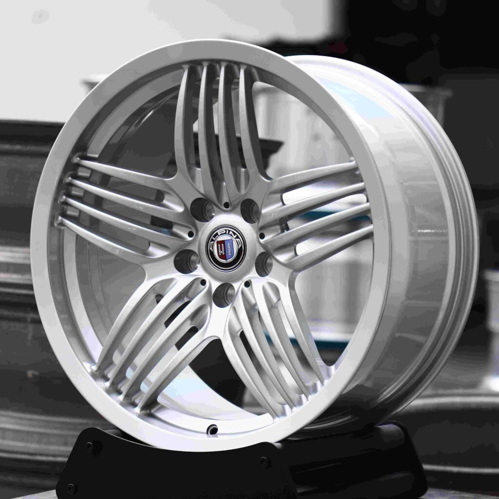 BMW M3 wheels – Bright Silver, angled view