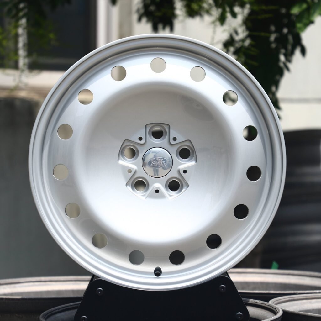 Ford Mustang wheels – Bright Silver Full-Face, front view