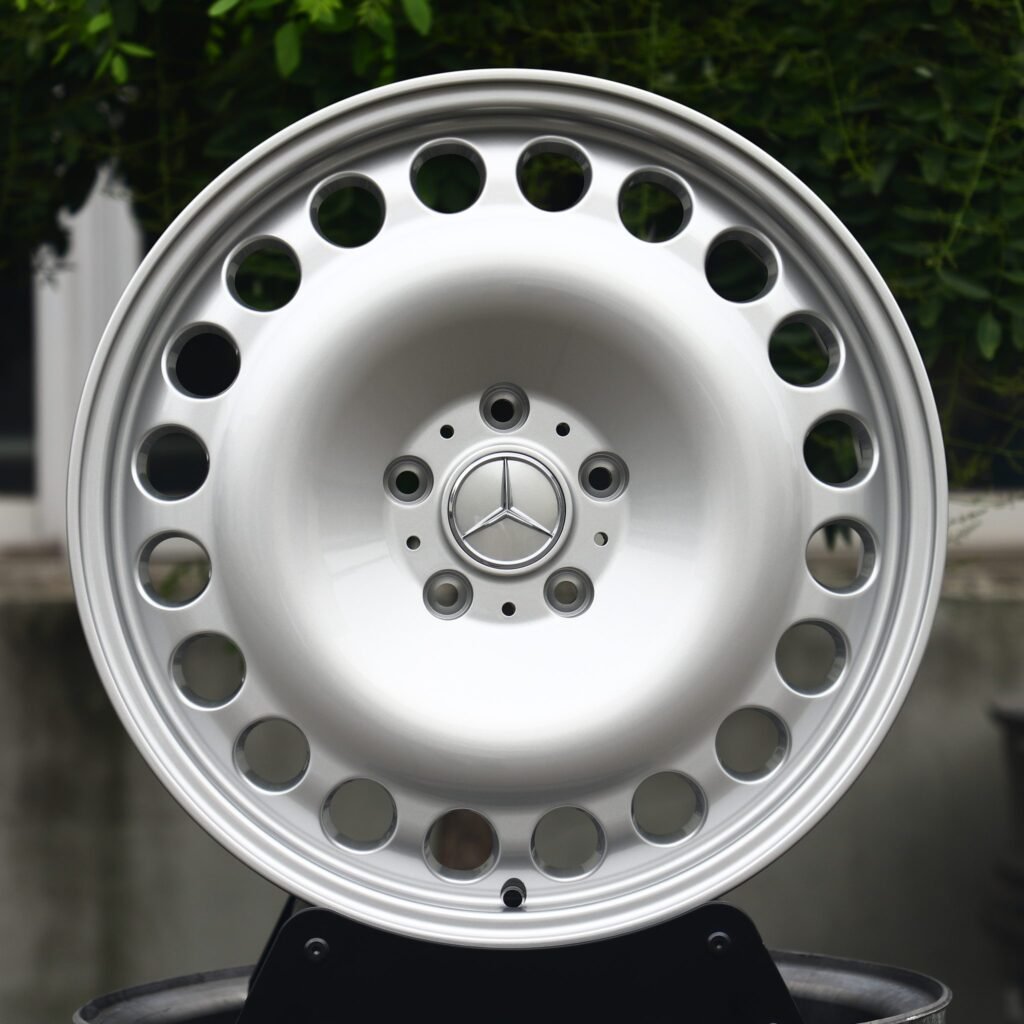 Mercedes-Benz E-Class wheels – Bright Silver Full-Face, front view
