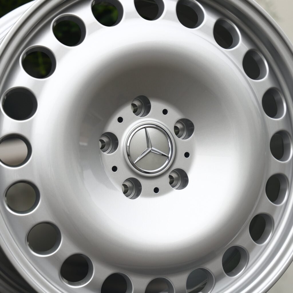 Mercedes-Benz C-Class W206 wheels – Bright Silver Full-Face, lip and barrel detail