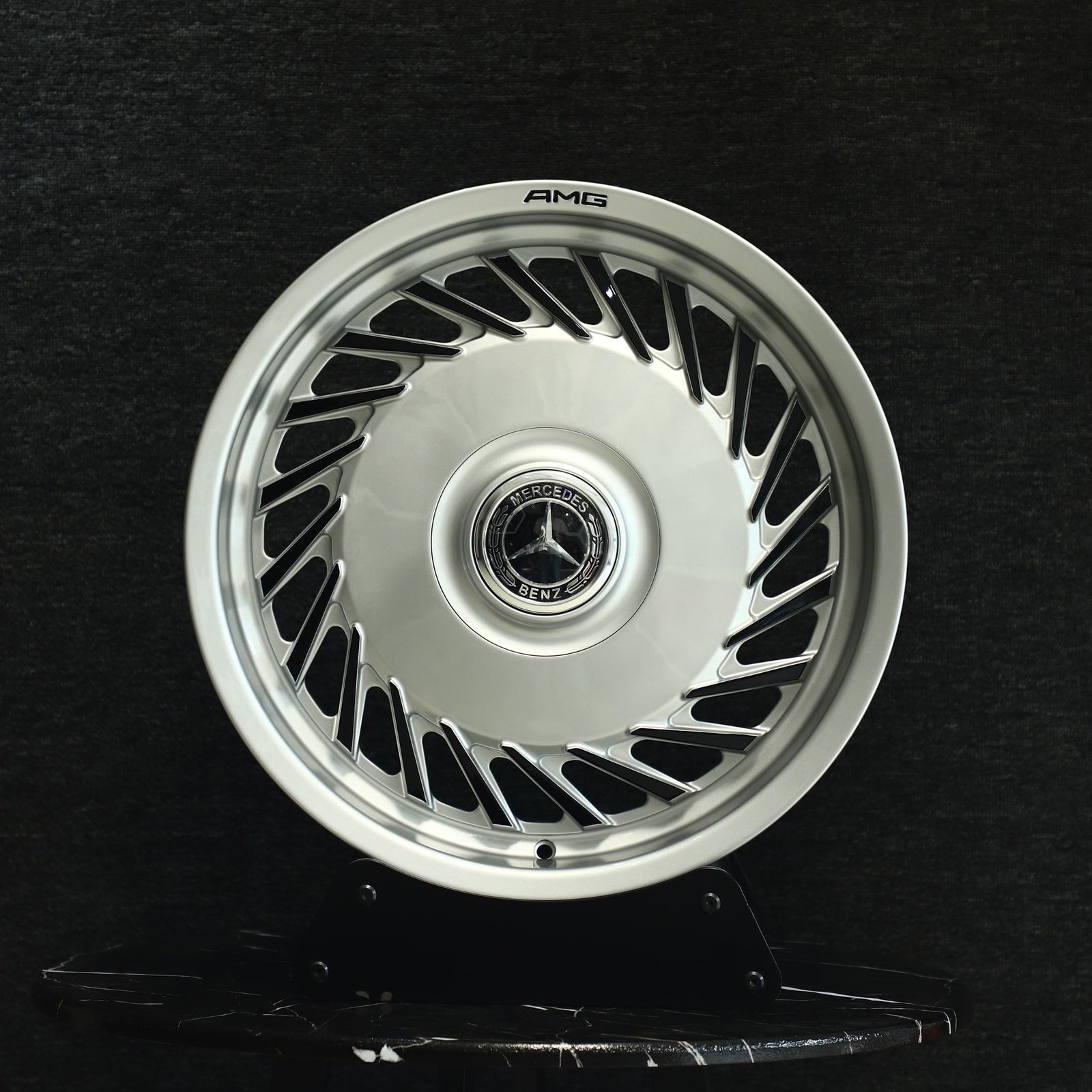 Mercedes-Benz E-Class wheels – Bright Silver Full-Face, front view