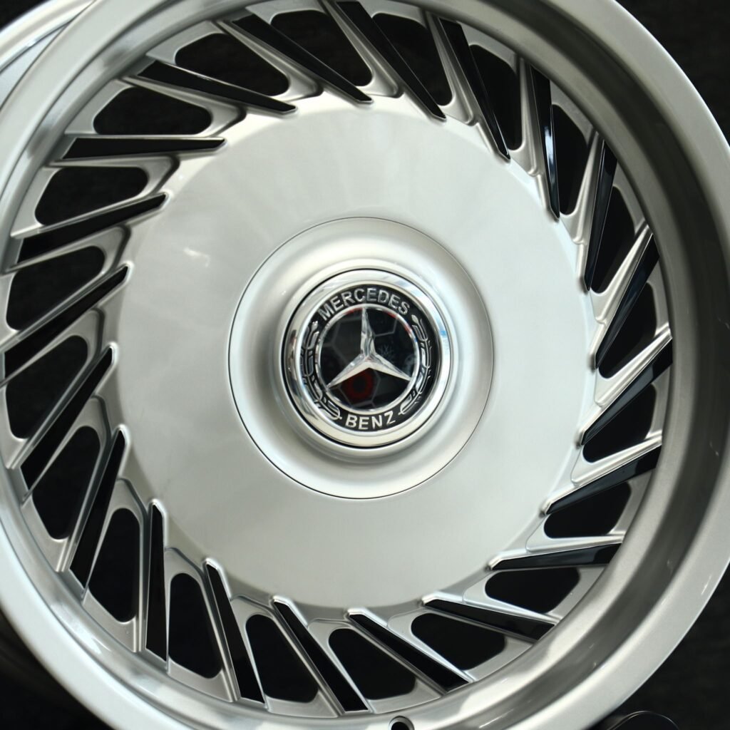 Mercedes-Benz C-Class W206 wheels – Bright Silver Full-Face, lip and barrel detail